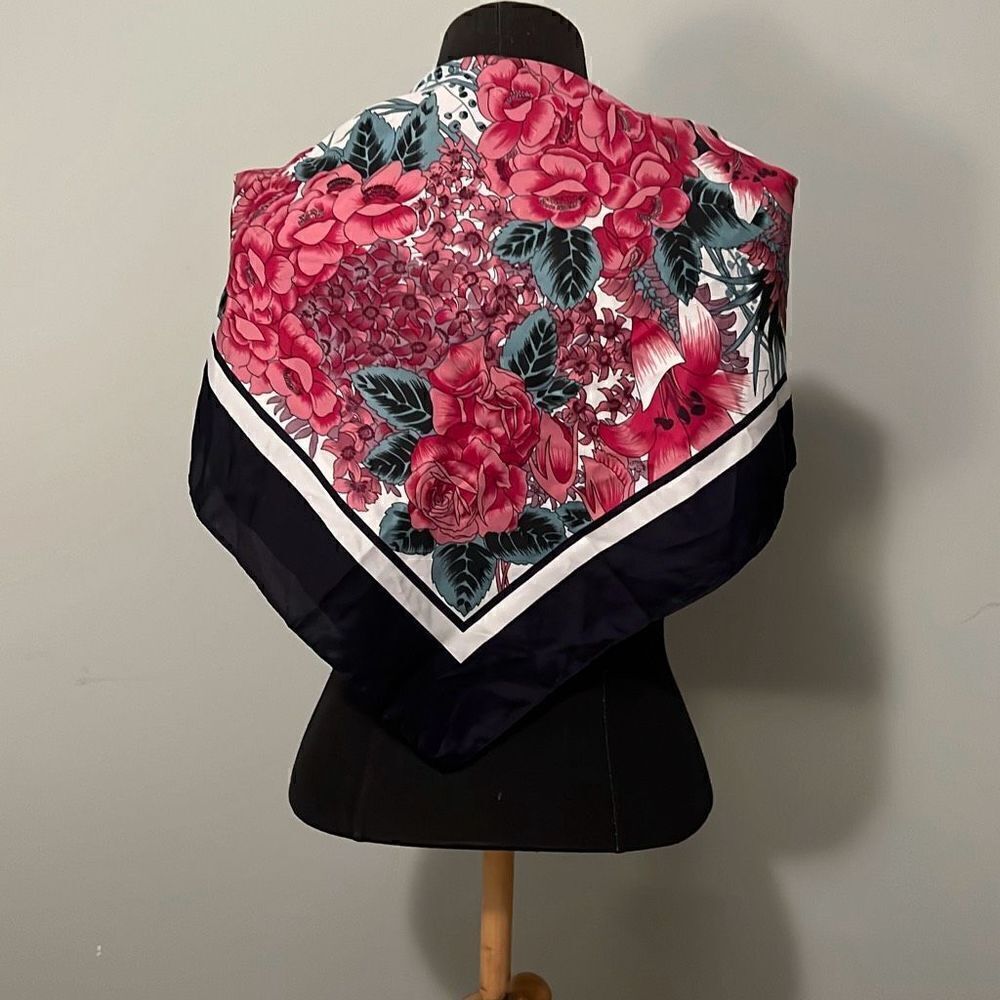 Overseas Advantage Inc Women's Multicolor Floral Polyester Scarf 28'' Each Side